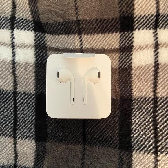 Apple Headphones Wired Apple Headphones Poshmark